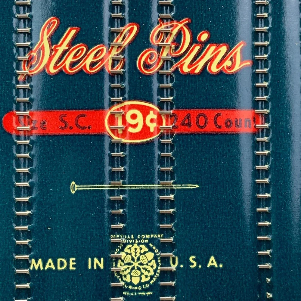 Defender Steel Pins Vintage Sewing Crafting Supplies 240‎ pc Carded Made in USA